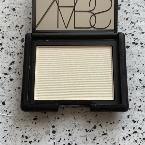 NEW/NWOB NARS Albatross Highlighting Blush - Picture 7 of 8